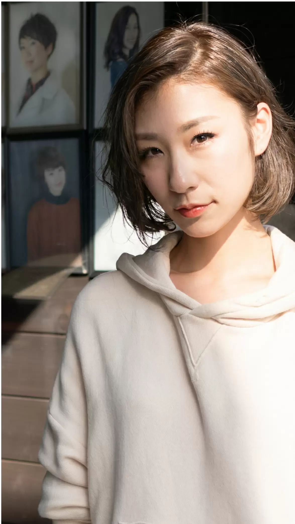 軽やかさと立体感を出したショートスタイルの施術例